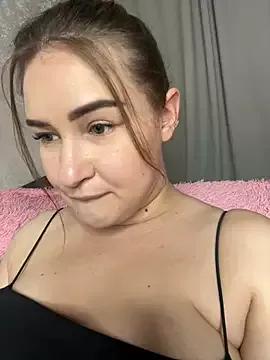 SelenaBigTits from StripChat