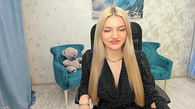 SelenaeMoore from StripChat