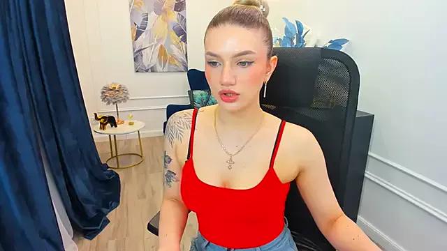 SelenaeMoore from StripChat