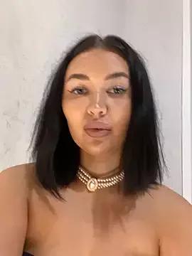 SelenaFoxy from StripChat is Freechat
