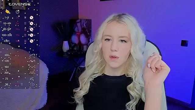 Selenatrend from StripChat is Freechat