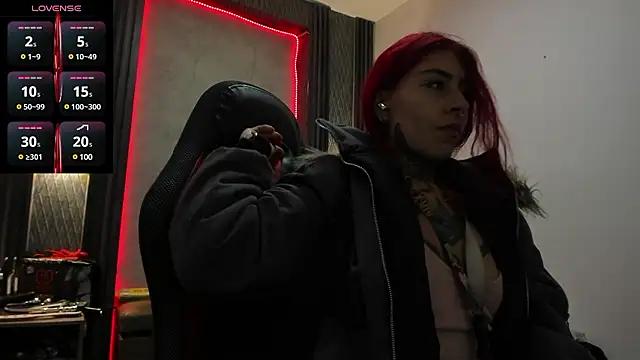 selene_red_ from StripChat