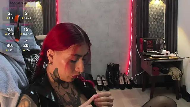 selene_red_ from StripChat