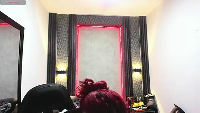 selene_red_ from StripChat