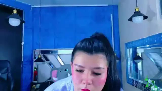 Selene_Thomson from StripChat is Freechat