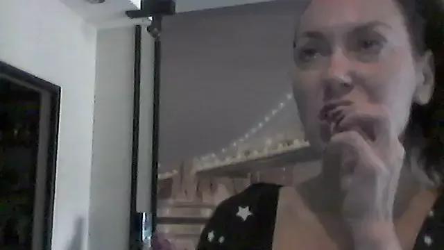 Selirine from StripChat is Freechat