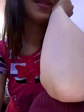 Sellena2 from StripChat