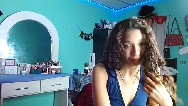 sensitive_brunette from StripChat is Freechat