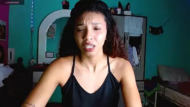 sensitive_brunette from StripChat