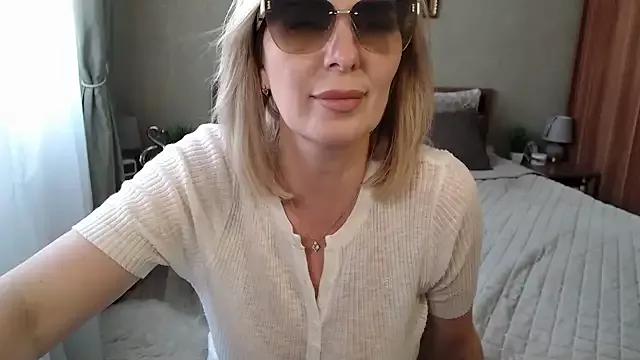 sensualEmilia from StripChat