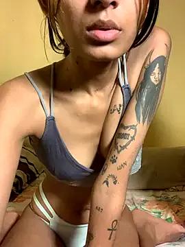 Photos of Serah201 from StripChat is Freechat