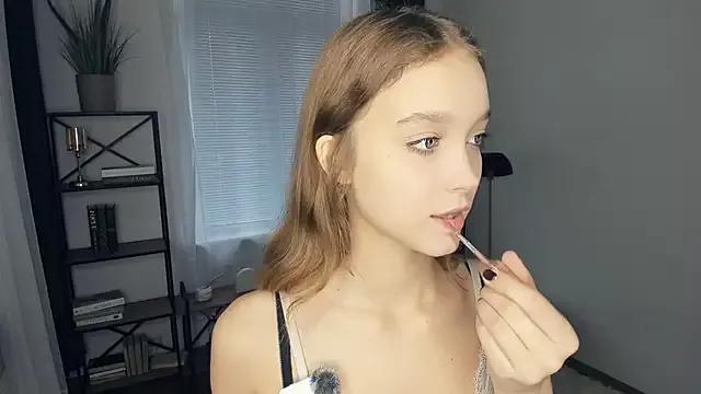 Photos of SerrenaAa from StripChat is Freechat