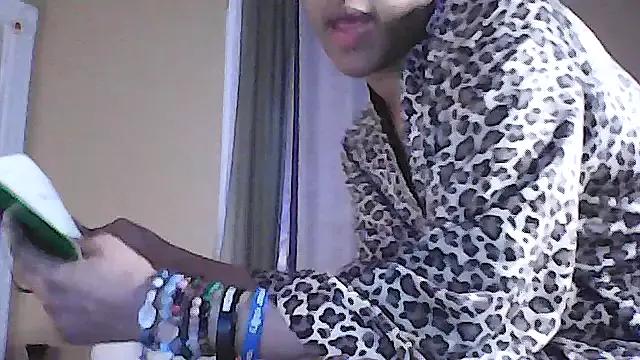 SexGoddessfinest from StripChat is Freechat