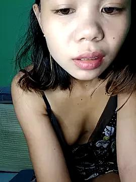 Sexxie_Ella22 from StripChat