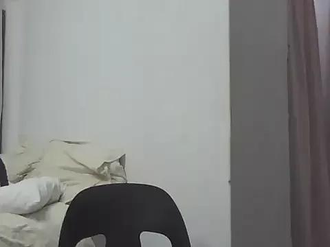 Sexxybella27 from StripChat