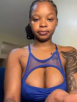 SexxyLunar from StripChat
