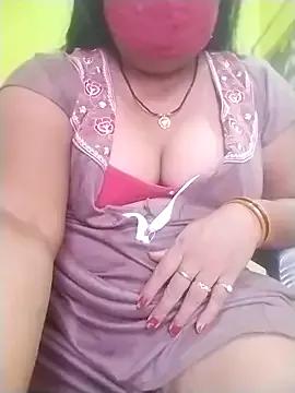 Sexxyrenukaa webcams show profile image 