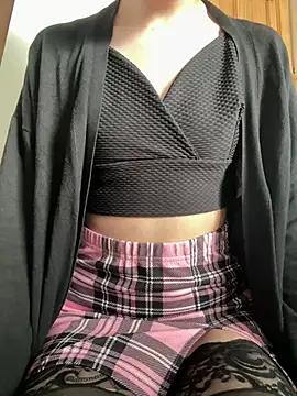 Sexy-SierraXX from StripChat is Freechat