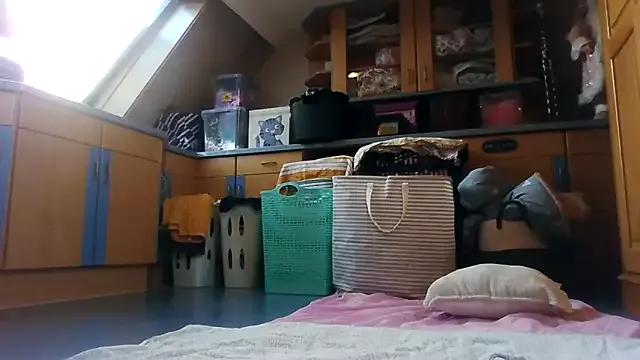 SexyAmanda33 from StripChat is Freechat