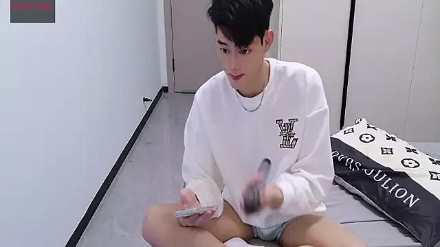 sexyboy-lele from StripChat is Freechat