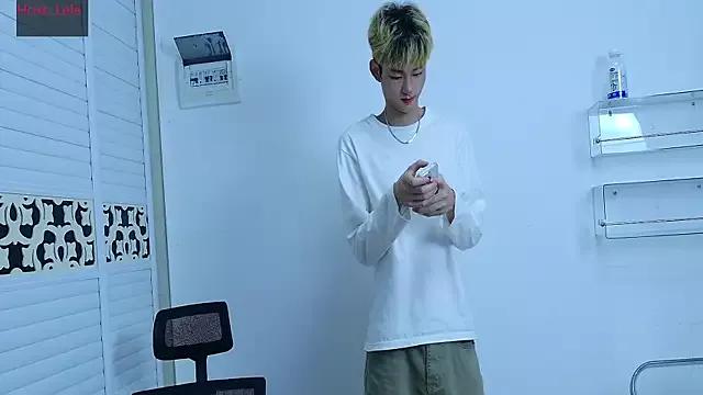 Sexyboy-lele webcams show profile image 