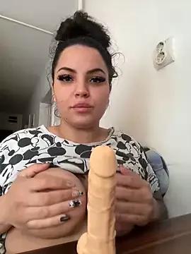 SexyBuncy from StripChat is Freechat