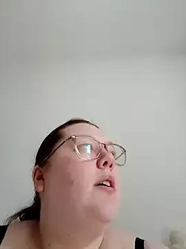 Sexycurvyemilyy from StripChat is Freechat