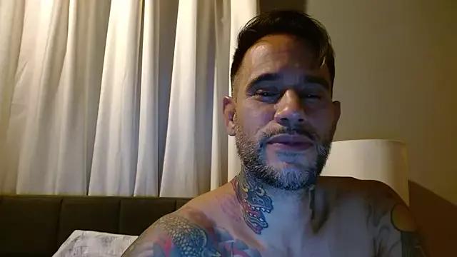 SexyFitDaddyy from StripChat is Freechat