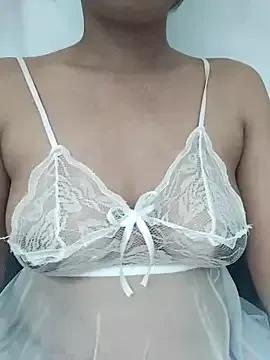 Sexyladzy from StripChat is Freechat