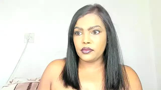 SexyLipz4u from StripChat is Freechat