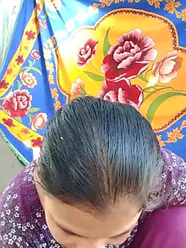 sexylive1100 from StripChat is Freechat