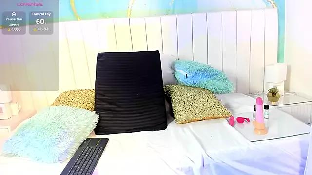 sexynoahxxx from StripChat is Freechat