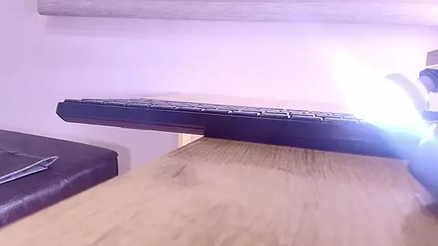 sharlott_miller from StripChat is Freechat