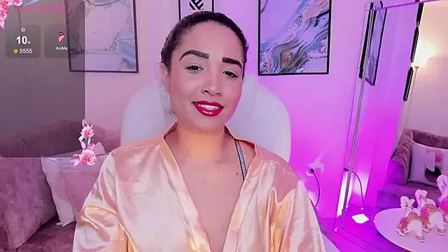 Sharon_breezee from StripChat is Freechat