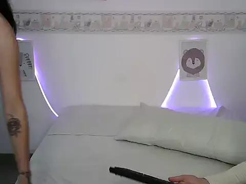 sharonnatasha from StripChat is Freechat