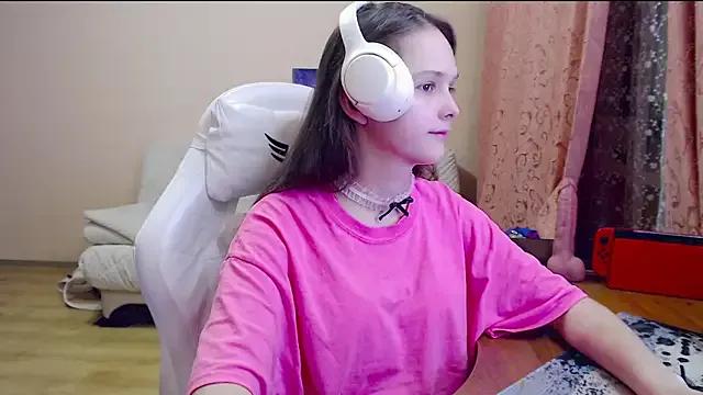 SharybbFace from StripChat is Freechat