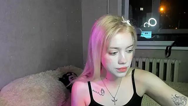Shawty_Blonde from StripChat is Freechat