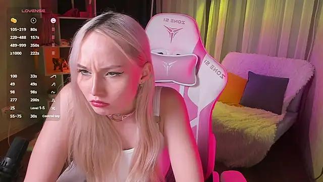 Dirty chat webcam: explore liveshows with versed models, from laying bare to fetishes, in a variety of sexy free adult webcams.