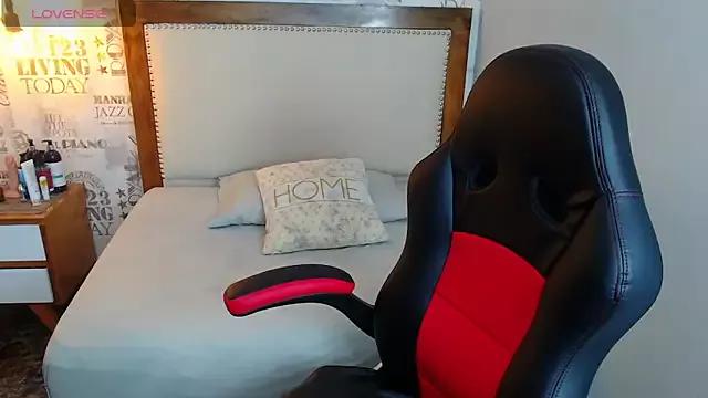 SHENOA_HUNTER from StripChat is Freechat