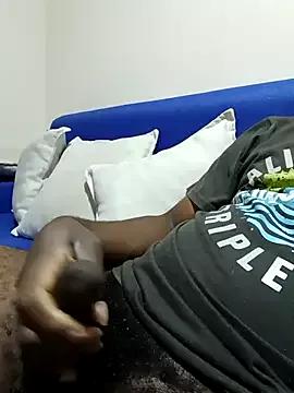 shoodly99 from StripChat