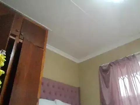 ShooingBunch from StripChat