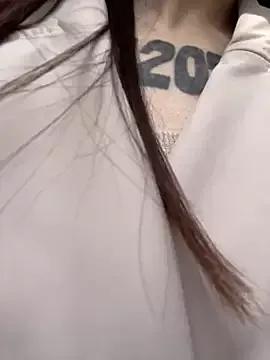shuggybaby from StripChat is Freechat