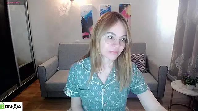 Shy_hot_cat webcams show profile image 