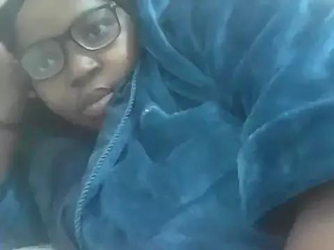 ShySexyBaddiexx from StripChat