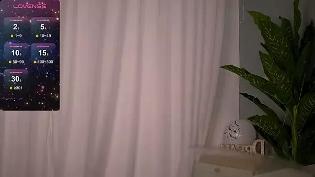 SierraVyx from StripChat is Freechat