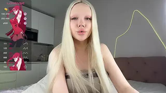 siliconepornstar from StripChat
