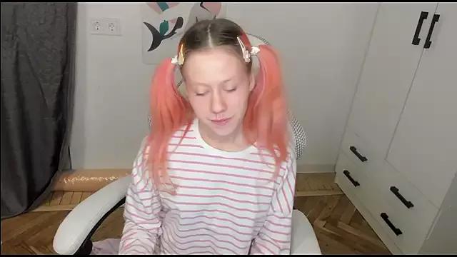 Silly__Milly from StripChat