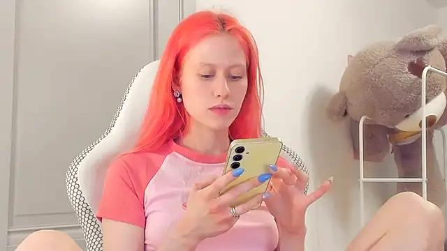 Silly__Milly from StripChat
