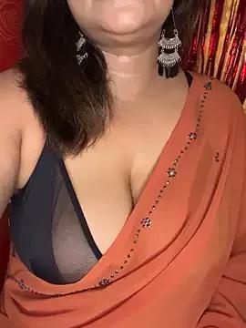 Sillysilk on StripChat