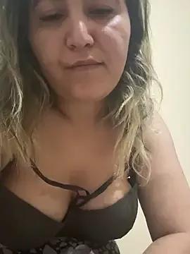 Photos of simge25 from StripChat is Freechat
